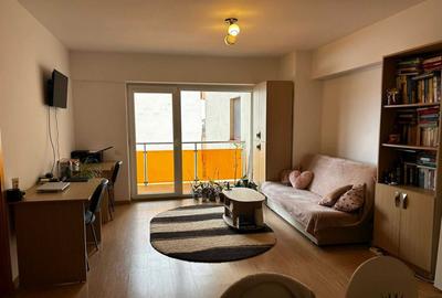 Apartament cu 2 camere semidecomandat, mobilat în Gheorgheni