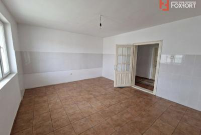 Casa cu 3 camere si teren de 2096 mp in Ianova - 14