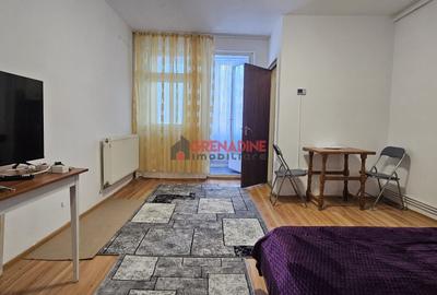 Garsoniera 30 mp - Centrul Civic - Str. Harmanului - Cod intern 2015 - 1