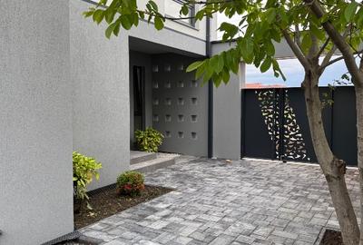 Vând Duplex la cheie cu zid dublu 5 camere 3 băi Comision zero - 2