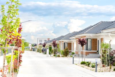 CASE PREMIUM GATA DE MUTARE/415 MP TEREN,126 MP CASA SI POD DEPOZITARE/ AEROCITY - 7