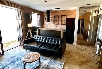 Apartament cu 2 camere semidecomandat, mobilat în P-ța Amzei