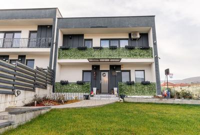 Casă cu 5 camere în Dâmbul Rotund