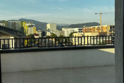 Apartament 3 camere 72 MP+terasa circulara 77 MP, Tractorul/Brasov