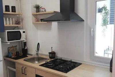 Garsonieră semidecomandată, mobilată în Victoriei