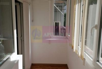 Garsoniera , Virtutii, Militari - 8