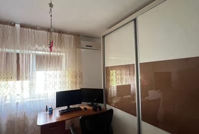 Apartament 49mp, la mansarda - cu pod !  Zona Tomis 3, Str. Zmeurei ,63500 € - 16