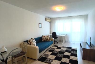 Apartament cu 3 camere decomandat în P-ța Unirii