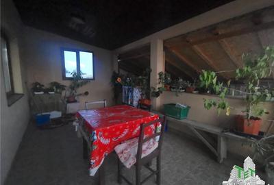 Vila 5 camere regie proprie cu gradina/garaj in Bacu (Joita) - 8