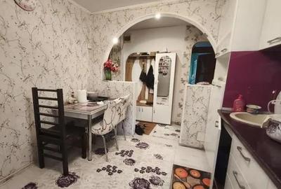 Apartament cu 3 camere decomandat în Fizicienilor