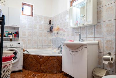 Afumati - vanzare casa si anexe cu teren intravilan, suprafata 700 mp - 16