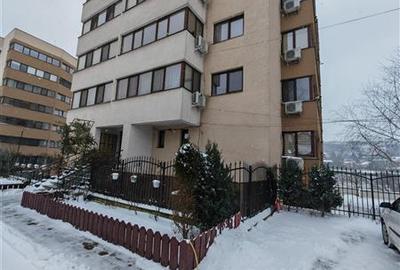 Apartament cu 2 camere decomandat, mobilat în Bucium