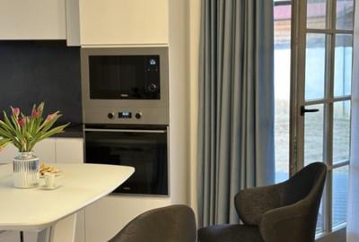 Margine de triplex : 5 camere, 3 bai,2 dressinguri,bucatarie, balcon,terasa. - 15