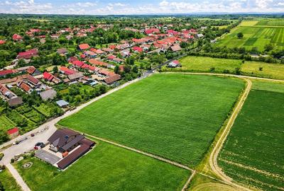 FILM! 1.100 mp teren intravilan in Maierus, Brasov - 1