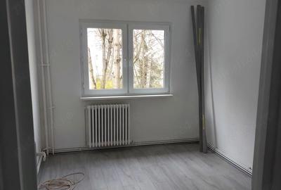 Apartament 2 camere, 39mp, recent renovat, etaj intermediar, zona Primaverii - 1