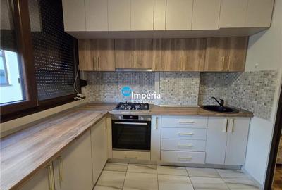 Apartament cu 3 camere decomandat în Aeroport