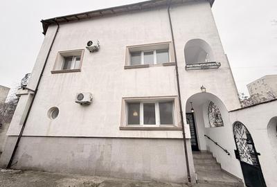 Casa spatioasa - individuala- zona Crangasi - 1