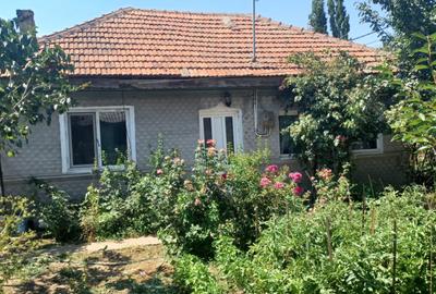 Urziceni, Casa de vanzare, str.Perilor, nr.7, teren 700 mp