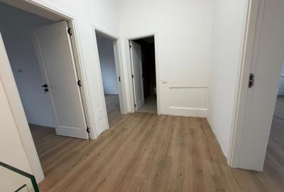 Casa 4 camere/ Curte/ Centrala/ Metrou 10 min - 14