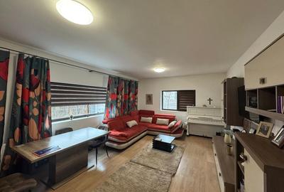 Casă cu 4 camere în Domnești