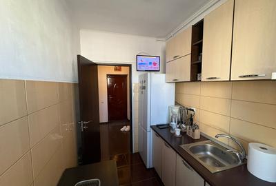 Garsonieră decomandată, centrală proprie, etaj 4/5 – parcare inclusă, zo - 3