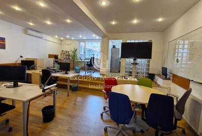 Birou, de 80.00 mp, în Unirii