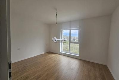 Apartament 3 camere dispus pe 2 niveluri - 2