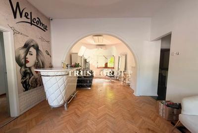 Apartament cu 3 camere decomandat în Victoriei