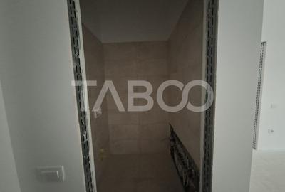 Apartament de vanzare 3 camere 3 bai zona centrala - predare la ALB - 7