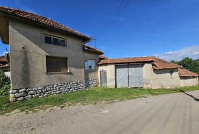 Casa la tara cu 3 camere + teren intravilan Sup 962 mp, Colesti, Bihor - 2
