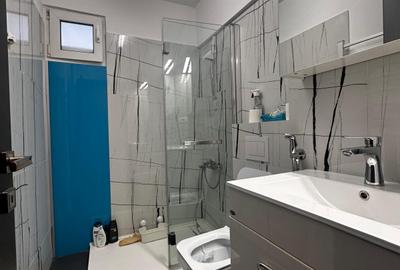 Inchiriere apartament 2 camere semidecomandat,metrou Parc Bazilescu, etaj 1 - 13