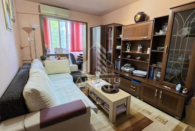 Apartament cu 3 camere, etaj intermediar, zona Dacia - 1
