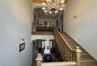 Vila istorica de vanzare in zona *Unirii* | 21 camere | curte, garaj - 17