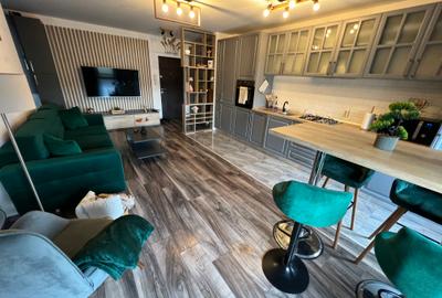 Închiriez apartament 2 camere, renovat, parcare subterană – zona Centrală - 1