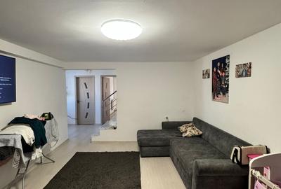 Casa de vanzare in Chiajna - 2 corpuri locuibile + spatiu comercial - 1
