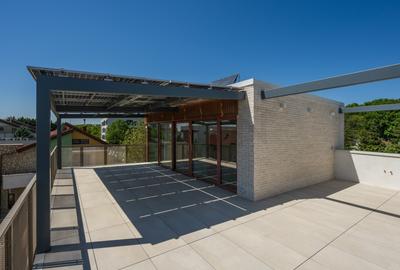 Casă individuală cu 6 camere în Iancu Nicolae