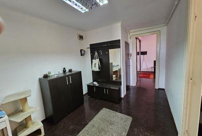 Apartament spatios cu 2 camere, 10minute de Piata Unirii, super pret