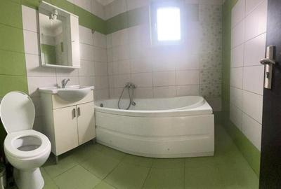 Casa cu 4 camere 3 bai si tersa in Sura Mare - 8