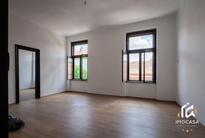 De vanzare Cladire bloc Istoric Central Arad D+P+E+M curte proprie - 18