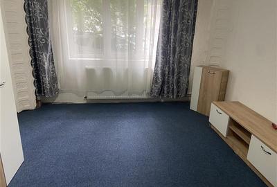 Apartament 2 camere , zona cartier Sud Piata, decomandat , 54 mp , liber - 1