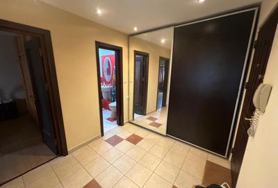 Apartament cu 2 camere decomandat în Obor