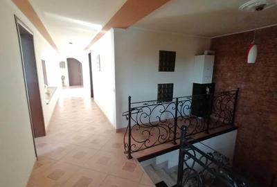 Vila individuala -  7 camere- Domnesti - Tudor Vladimirescu- 400 mp teren - 2000 - 15
