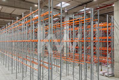 Hală industrială 6000 mp în Brașov – disponibilă spre închiriere, Comision 0% - 6