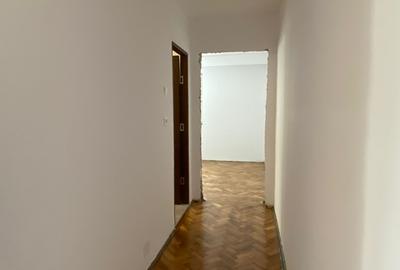 Apartament cu 3 camere Manastur , et 2/4 , zona Piata Flora - 11