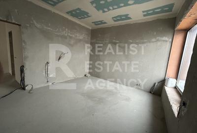 Casă P+1, 315 m² utili | Teren 1.530 m² | Pe malul lacului Ostratu - 10