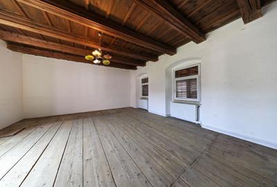 Casă Săsească Autentică cu Șură Impresionantă în Cristian – Teren 2729mp - 21