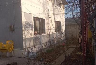 Casă cu 6 camere în Apollo