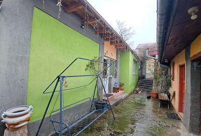 TEREN CU CASA DEMOLABILA - 45