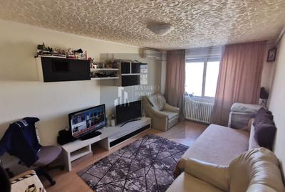 Apartament 3 camere, decomandat - 1