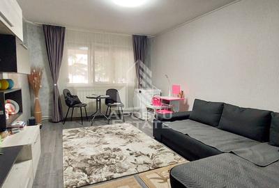 Apartament 3 camere, renovat modern, la cheie, zona Micro 4, Hunedoara - 2